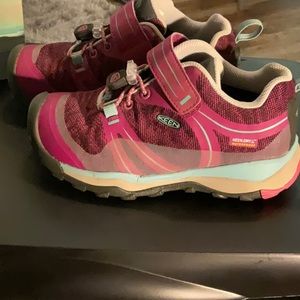 Keen Toddler 11 Girls Sneakers Pink & Grey Velcro